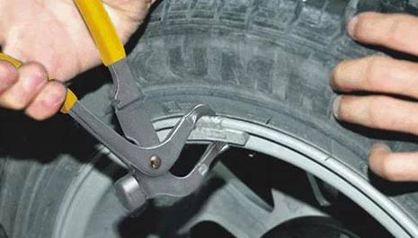 Tips for Avoiding Damage When Removing Wheel Weights