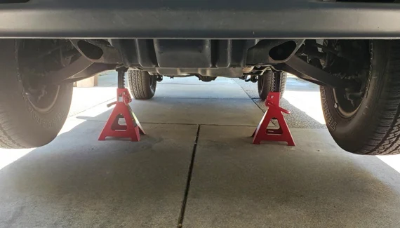 Can You Use Any Car Jack for Changing RV Tires