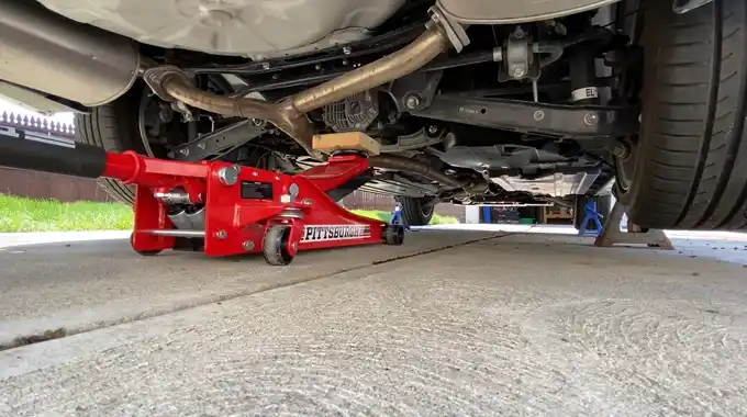 How to Keep a Floor Jack from Rolling