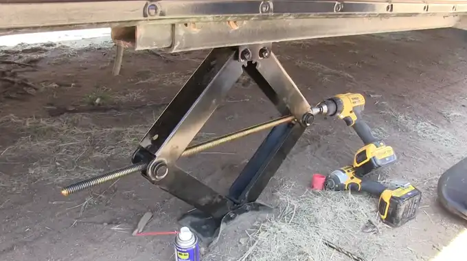 Is It Ok to Fully Extend Your RV Jacks