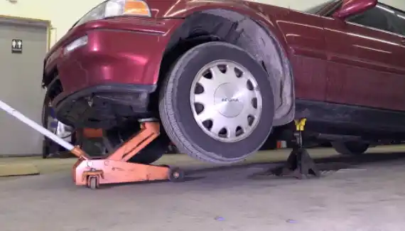 A Step-By-Step Guide on How You Can Lift a Car with 1.5 Ton Floor Jack
