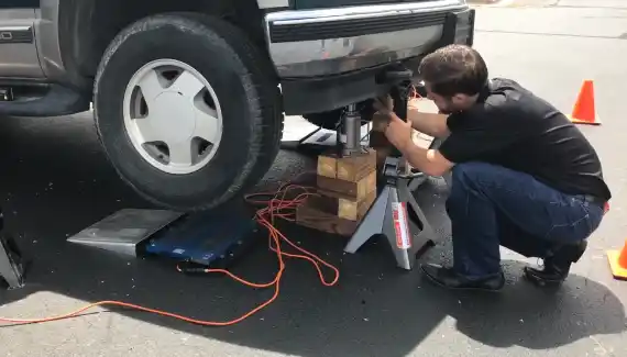 Suspension lift kit for RV truck