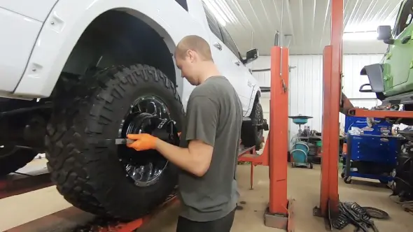 How Do I Know If My Lifted Truck Needs Immediate Wheel Alignment
