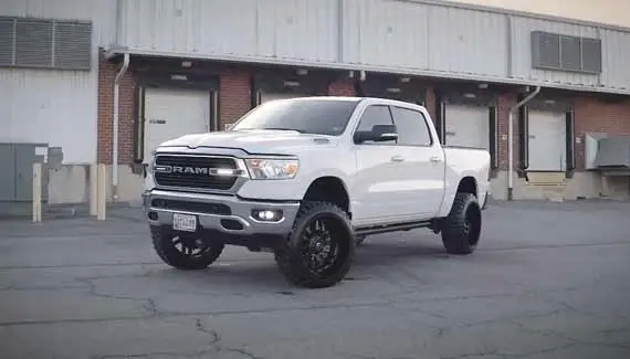 What Are the Benefits of Putting Lift Kits on 24 Inch Rims