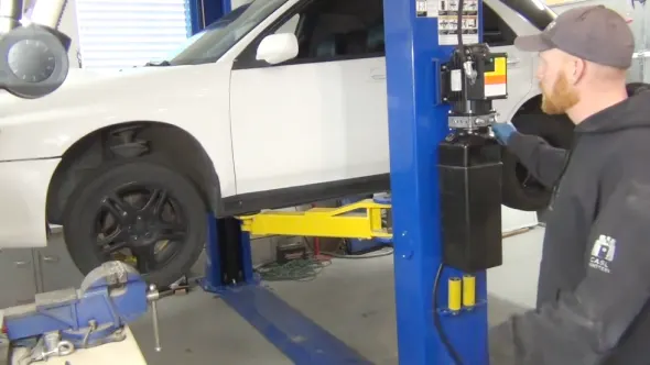 What Safety Features Should You Look For When Choosing A Two-Post Car Lift