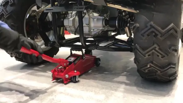 What are the Safety Considerations When Using a 3-Ton Floor Jack to Lift a Truck