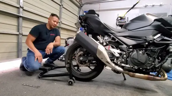Does Lifting a Motorcycle With Frame Sliders Hurt the Frame or Engine