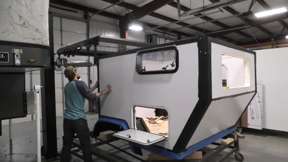 How Can You Add an Electric Lift to a Pop-Up Camper to Upgrade Your Camper