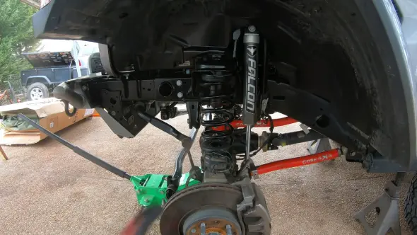 How Do I Know If My Ball Joints are Going Bad on a Lifted Vehicle