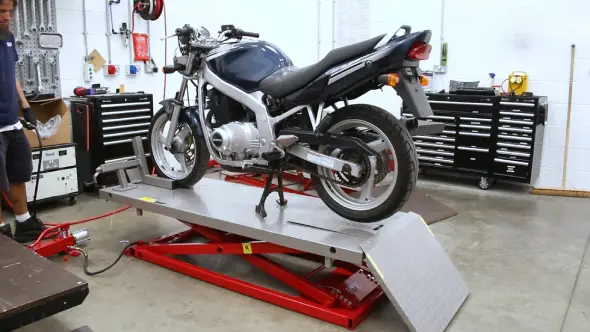 Which Features Are Important In a High-Quality Motorcycle Lift Table