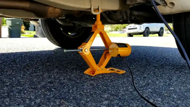 How to Choose a Proper Car Jack Lift for Your Vehicle