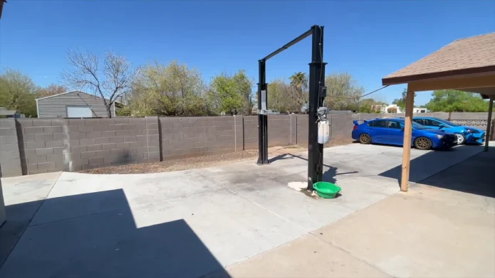 can a car lift be installed outside